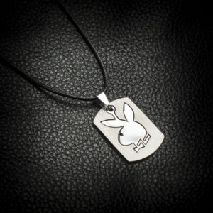 Колие с малка плочка Playboy