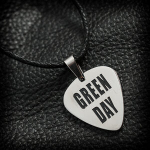 Медальон с перце на Green Day