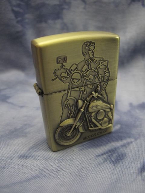 benzinova-zapalka-klasicheski-motor-zippo Бензинова запалка с класически мотор