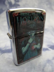 Бензинова запалка на BMTH с момиченце