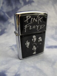 Бензинова запалка с Pink Floyd