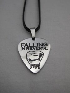 Стоманено перце на falling in reverse