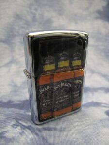 Сребриста запалка на Jack Daniels с бутилки