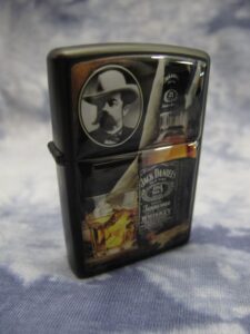 Чисто черна запалка на Jack Daniels