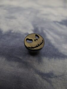 Черна обица с лицето на Jack Skeleton