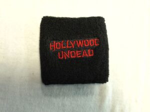 Накитник на групата Hollywood Undead
