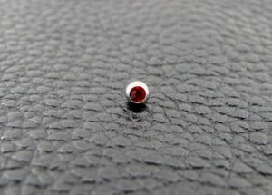 Малко топче за пиърсинг от стомана