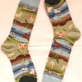 Колекция от цветни памучни чорапи с илюстрации на горски животни, бухали и кози