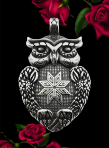 Медальон от стомана на сова