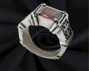 Готик мъжки пръстен с червен камък