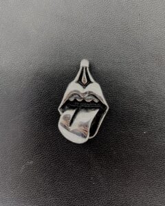 Стоманен медальон на Rolling Stones