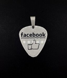 Висулка на Facebook в Ликвидация
