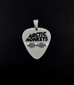 Висулка на групата Arctic Monkeys