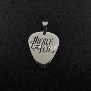 Перце медальон на Pierce the Veil