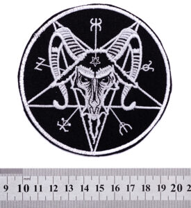Бродирана black metal нашивка