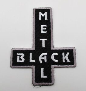 Бродирана нашивка на Black metal