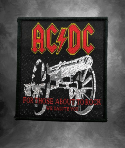 Везана нашивка на AC/DC