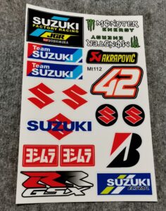 Комплект със стикери на Suzuki