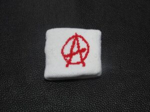 Пънк накитник Anarchy за китка