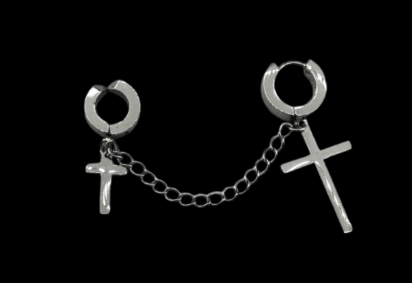 стоманена каф обеца с кръстчета детайли
