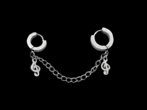 рок обеци с верижка и музикални ноти с ear cuff дизайн на черен фон