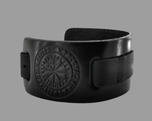 Викинг кожена гривна със символа на Vegvisir