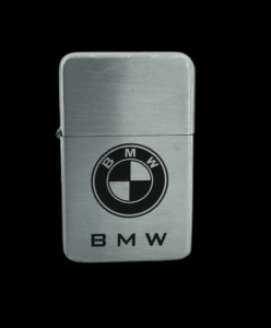 Запалка с логото на BMW, матирано сребристо покритие.