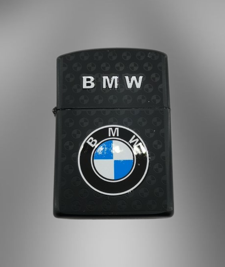 Лимитирана плазмена запалка BMW – стил, който впечатлява Ветроустойчива електронна запалка BMW с луксозен дизайн