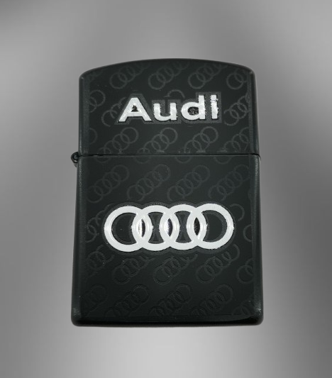 Audi ветроустойчива USB запалка – подарък с характер Електронна запалка Audi с двойна дъга