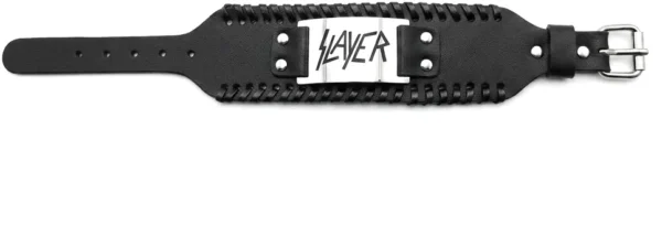 Кожена гривна на Slayer в разгънато състояние с катарама и дупки за регулиране