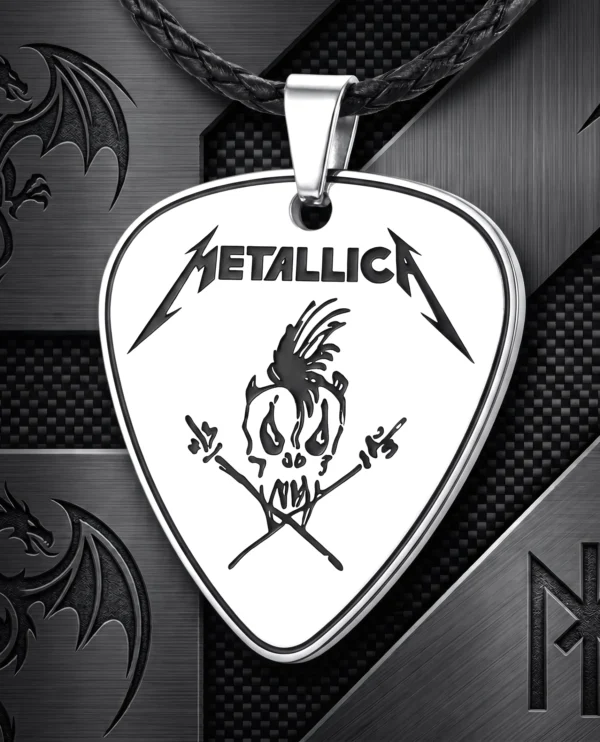 Сребриста висулка медальон от стомана Metallica с форма на китарно перце